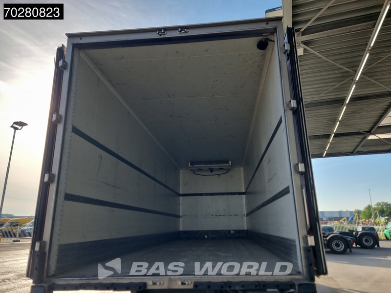 DAF LF 250 4X2 Manual ACC Carrier Xarios 600 cooler Euro 6 - Hűtős teherautó: 3 kép. DAF LF 250 4X2 Manual ACC Carrier Xarios 600 cooler Euro 6 - Hűtős teherautó: 3 kép.