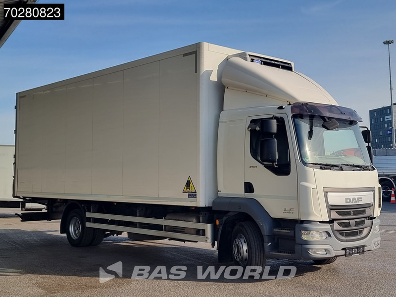 Hűtős teherautó DAF LF 250 4X2 Manual ACC Carrier Xarios 600 cooler Euro 6: 7 kép.