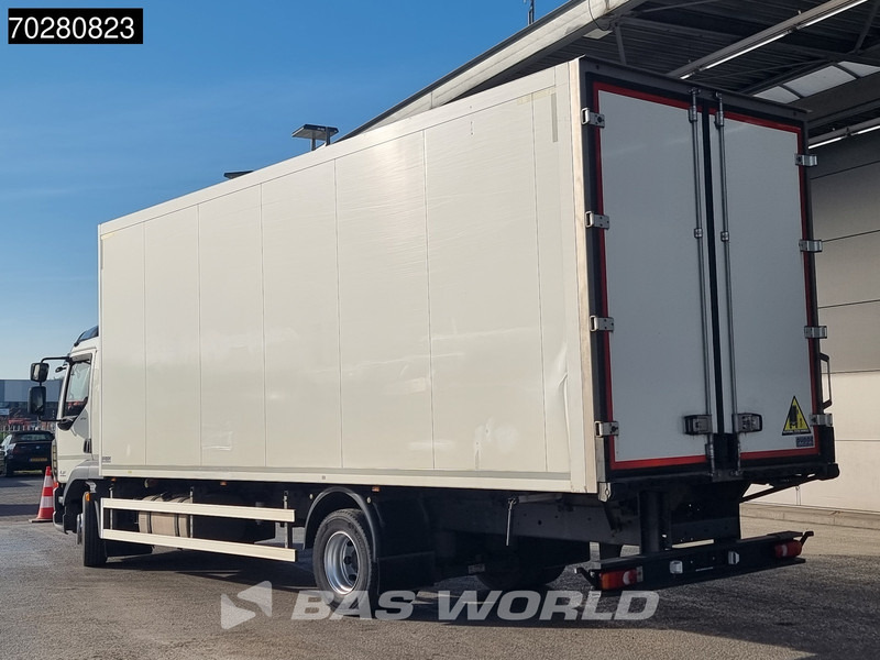 DAF LF 250 4X2 Manual ACC Carrier Xarios 600 cooler Euro 6 - Hűtős teherautó: 2 kép. DAF LF 250 4X2 Manual ACC Carrier Xarios 600 cooler Euro 6 - Hűtős teherautó: 2 kép.