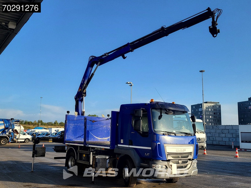 DAF LF 260 LF 4X2 HIAB 111 B-2 Hiduo Crane Automatic ACC Euro 6 - Platós teherautó, Darus autó: 3 kép. DAF LF 260 LF 4X2 HIAB 111 B-2 Hiduo Crane Automatic ACC Euro 6 - Platós teherautó, Darus autó: 3 kép.