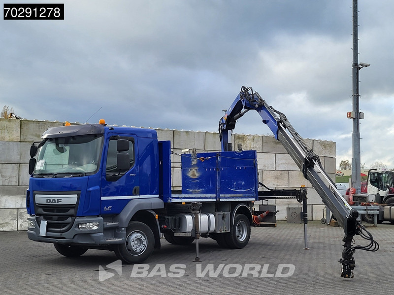 DAF LF 260 LF 4X2 Hiab 111 B-2 HIDUO Crane Kran Remote control Automatic ACC Euro 6 - Platós teherautó, Darus autó: 3 kép. DAF LF 260 LF 4X2 Hiab 111 B-2 HIDUO Crane Kran Remote control Automatic ACC Euro 6 - Platós teherautó, Darus autó: 3 kép.