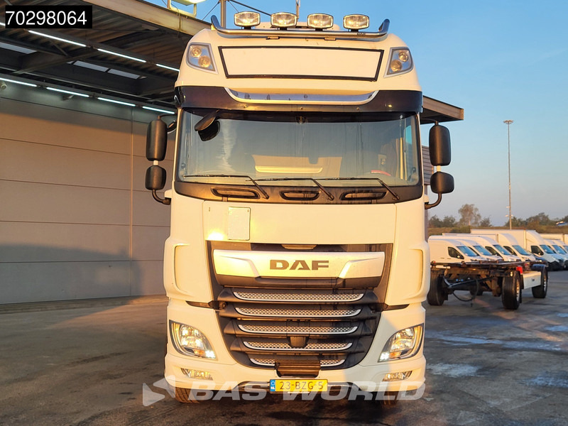 DAF XF 450 XF 6X2 NL-Truck Combi Retarder 2xTanks Lift-axle Standairco ACC Euro 6 - Cserefelépítményes teherautó: 5 kép. DAF XF 450 XF 6X2 NL-Truck Combi Retarder 2xTanks Lift-axle Standairco ACC Euro 6 - Cserefelépítményes teherautó: 5 kép.