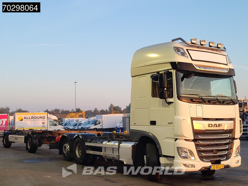 DAF XF 450 XF 6X2 NL-Truck Combi Retarder 2xTanks Lift-axle Standairco ACC Euro 6 - Cserefelépítményes teherautó: 3 kép. DAF XF 450 XF 6X2 NL-Truck Combi Retarder 2xTanks Lift-axle Standairco ACC Euro 6 - Cserefelépítményes teherautó: 3 kép.
