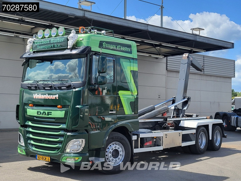 DAF XF 460 XF 6X2 NL-Truck VDL S-25-6400 Hooklift Liftaxle Manual Navi ACC Euro 6 - Horgos rakodó teherautó: 3 kép. DAF XF 460 XF 6X2 NL-Truck VDL S-25-6400 Hooklift Liftaxle Manual Navi ACC Euro 6 - Horgos rakodó teherautó: 3 kép.