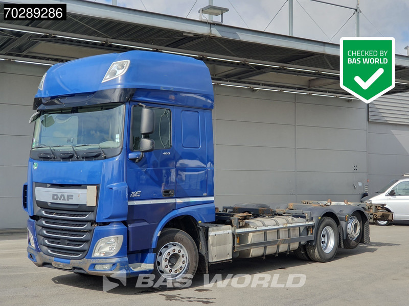 DAF XF 460 XF 6X2 SSC BDF Retarder 2xTanks Liftachse LED ACC - Cserefelépítményes teherautó: 1 kép. DAF XF 460 XF 6X2 SSC BDF Retarder 2xTanks Liftachse LED ACC - Cserefelépítményes teherautó: 1 kép.