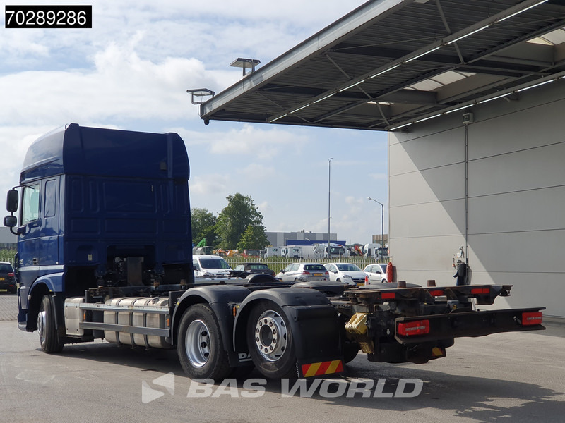 DAF XF 460 XF 6X2 SSC BDF Retarder 2xTanks Liftachse LED ACC - Cserefelépítményes teherautó: 2 kép. DAF XF 460 XF 6X2 SSC BDF Retarder 2xTanks Liftachse LED ACC - Cserefelépítményes teherautó: 2 kép.