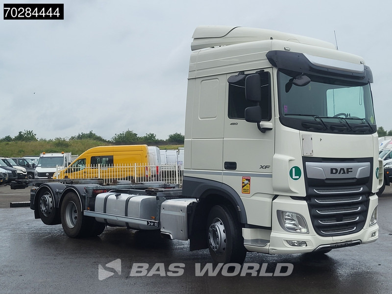 DAF XF 480 6X2 BDF Liftaxle Automatic ACC Euro 6 - Cserefelépítményes teherautó: 3 kép. DAF XF 480 6X2 BDF Liftaxle Automatic ACC Euro 6 - Cserefelépítményes teherautó: 3 kép.