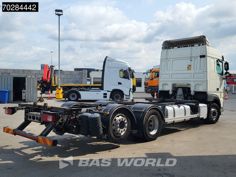 DAF XF 480 6X2 SC 2x Tanks Liftachse ACC Euro 6 - Cserefelépítményes teherautó: 5 kép. DAF XF 480 6X2 SC 2x Tanks Liftachse ACC Euro 6 - Cserefelépítményes teherautó: 5 kép.