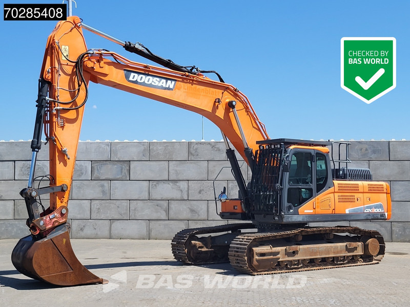 Doosan DX300 LC-5 - Lánctalpas kotró: 1 kép. Doosan DX300 LC-5 - Lánctalpas kotró: 1 kép.