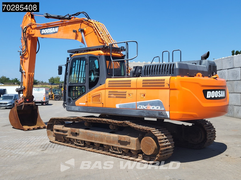 Doosan DX300 LC-5 - Lánctalpas kotró: 2 kép. Doosan DX300 LC-5 - Lánctalpas kotró: 2 kép.