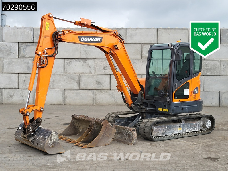 Doosan DX63-3 3 BUCKETS - A/C - Minikotró: 1 kép. Doosan DX63-3 3 BUCKETS - A/C - Minikotró: 1 kép.