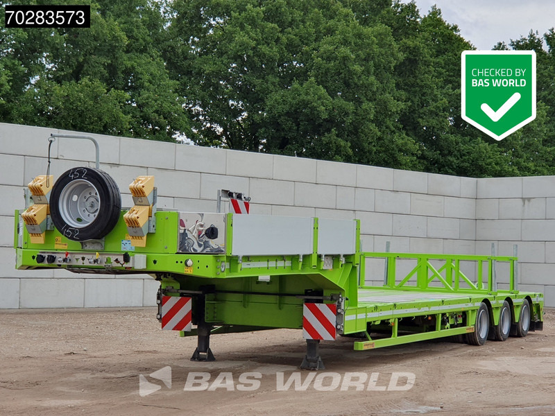Faymonville F-S43-1AAF 3 axles Extendable Twistlocks 3x Hydraulic Steering Galvanised - Félpótkocsi mélybölcsős: 1 kép. Faymonville F-S43-1AAF 3 axles Extendable Twistlocks 3x Hydraulic Steering Galvanised - Félpótkocsi mélybölcsős: 1 kép.