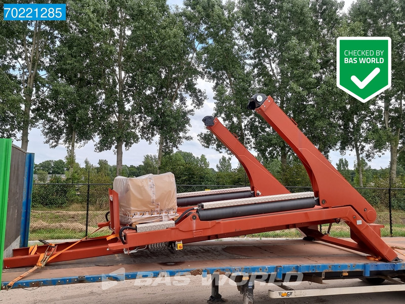 HYVA NG 2018 VAXL 6X2 18 tons HYVA SKIPLOADER ABSETZKIPPER 6x2 - Konténerszállító: 1 kép. HYVA NG 2018 VAXL 6X2 18 tons HYVA SKIPLOADER ABSETZKIPPER 6x2 - Konténerszállító: 1 kép.