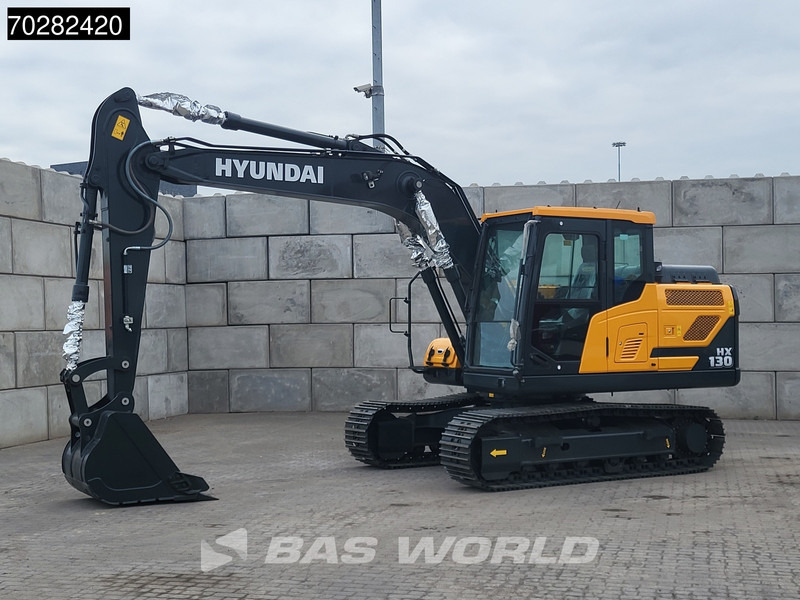 Hyundai HX130 N A/C - Lánctalpas kotró: 2 kép. Hyundai HX130 N A/C - Lánctalpas kotró: 2 kép.