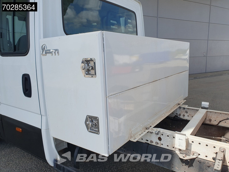 Iveco Daily 35C16 3.0L Open Laadbak met Kist Dubbel Cabine Dubbellucht 3,5t Trekhaak Airco Cruise Euro6 Pritsche Pickup Open Box 2m3 A/C Tow - Platós kisteherautó: 3 kép. Iveco Daily 35C16 3.0L Open Laadbak met Kist Dubbel Cabine Dubbellucht 3,5t Trekhaak Airco Cruise Euro6 Pritsche Pickup Open Box 2m3 A/C Tow - Platós kisteherautó: 3 kép.