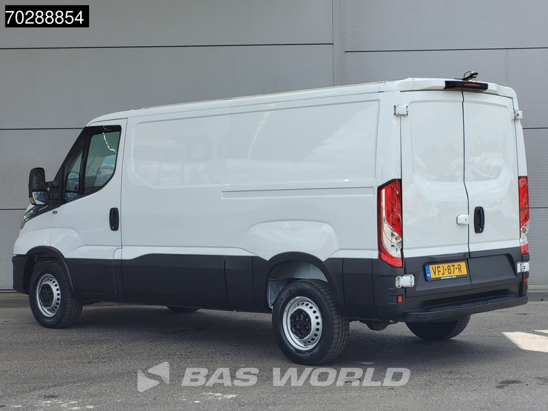 Iveco Daily 35S14 Automaat L2H1 ACC LED 3,5t Trekgewicht Camera Parkeersensoren Euro6 L2 9m3 A/C - Furgon: 2 kép. Iveco Daily 35S14 Automaat L2H1 ACC LED 3,5t Trekgewicht Camera Parkeersensoren Euro6 L2 9m3 A/C - Furgon: 2 kép.
