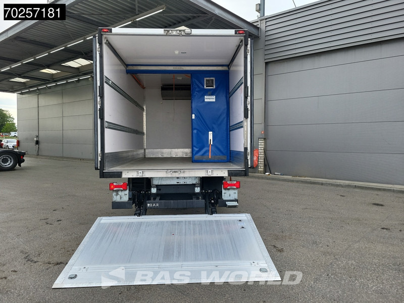 Iveco Daily 72C21 3.0L Koelwagen Laadklep Thermo King T-600R 380V Luchtvering Koelwagen Airco Cruise Camera Koeler Koel Kühlwagen 28m3 A/C C - Hűtős kisteherautó: 3 kép. Iveco Daily 72C21 3.0L Koelwagen Laadklep Thermo King T-600R 380V Luchtvering Koelwagen Airco Cruise Camera Koeler Koel Kühlwagen 28m3 A/C C - Hűtős kisteherautó: 3 kép.