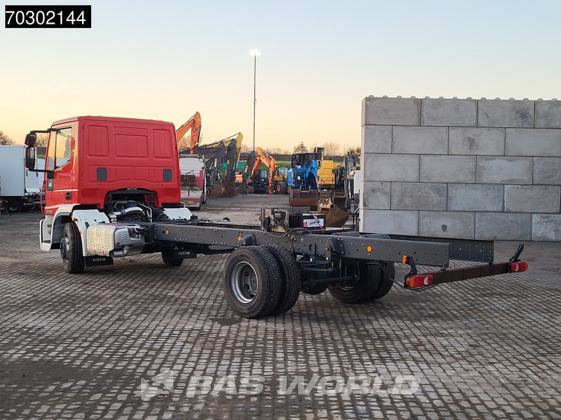 Iveco Eurocargo 160E320 4X2 NEW! 16T chassis 2016 production Euro 6 - Alvaz teherautó: 2 kép. Iveco Eurocargo 160E320 4X2 NEW! 16T chassis 2016 production Euro 6 - Alvaz teherautó: 2 kép.