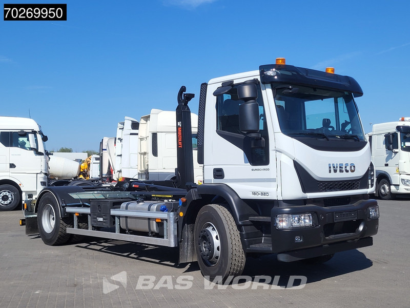Iveco Eurocargo 180E320 4X2 NEW! 14tons Hiab Multilift ULT14S51 ACC Euro 6 - Horgos rakodó teherautó: 3 kép. Iveco Eurocargo 180E320 4X2 NEW! 14tons Hiab Multilift ULT14S51 ACC Euro 6 - Horgos rakodó teherautó: 3 kép.