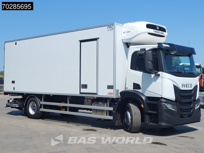 Iveco S-Way 400 4X2 NEW! 19t Thermo King T-1200 ATP Automatic 2000kg Ladebordwand Euro 6 - Hűtős teherautó: 3 kép. Iveco S-Way 400 4X2 NEW! 19t Thermo King T-1200 ATP Automatic 2000kg Ladebordwand Euro 6 - Hűtős teherautó: 3 kép.