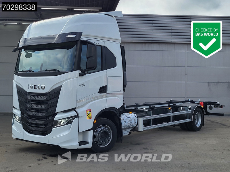 Iveco S-Way 460 4X2 NEW !! BDF Automatic Full air ACC Led Euro 6 - Cserefelépítményes teherautó: 1 kép. Iveco S-Way 460 4X2 NEW !! BDF Automatic Full air ACC Led Euro 6 - Cserefelépítményes teherautó: 1 kép.