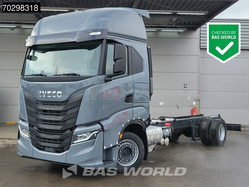 Iveco S-Way 460 4X2 NEW! Chassis FULL AIR ACC LED Euro 6 - Alvaz teherautó: 1 kép. Iveco S-Way 460 4X2 NEW! Chassis FULL AIR ACC LED Euro 6 - Alvaz teherautó: 1 kép.