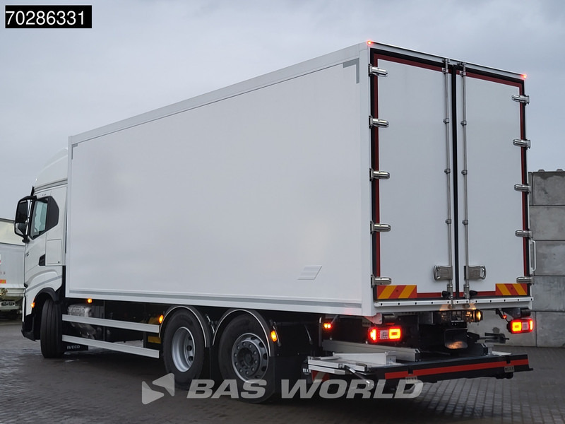 Iveco S-Way 490 6X2 2000kg Ladebordwand Lift/Steering Axle Automatic Navi ACC Euro 6 - Dobozos felépítményű teherautó: 2 kép. Iveco S-Way 490 6X2 2000kg Ladebordwand Lift/Steering Axle Automatic Navi ACC Euro 6 - Dobozos felépítményű teherautó: 2 kép.