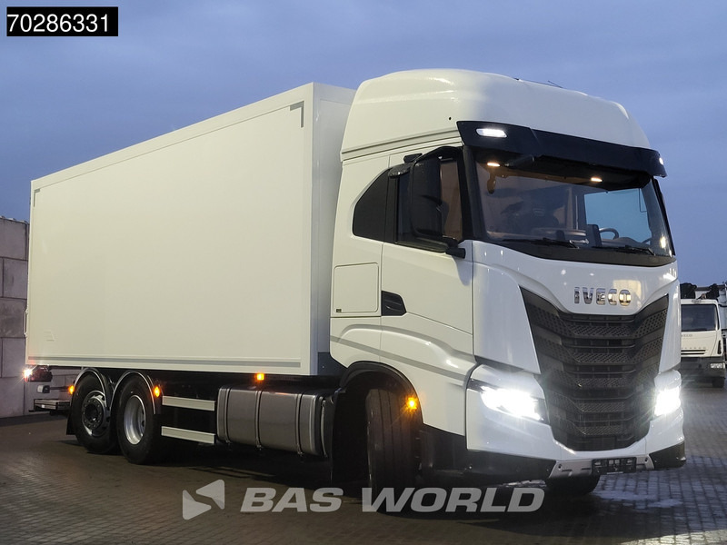 Iveco S-Way 490 6X2 2000kg Ladebordwand Lift/Steering Axle Automatic Navi ACC Euro 6 - Dobozos felépítményű teherautó: 3 kép. Iveco S-Way 490 6X2 2000kg Ladebordwand Lift/Steering Axle Automatic Navi ACC Euro 6 - Dobozos felépítményű teherautó: 3 kép.