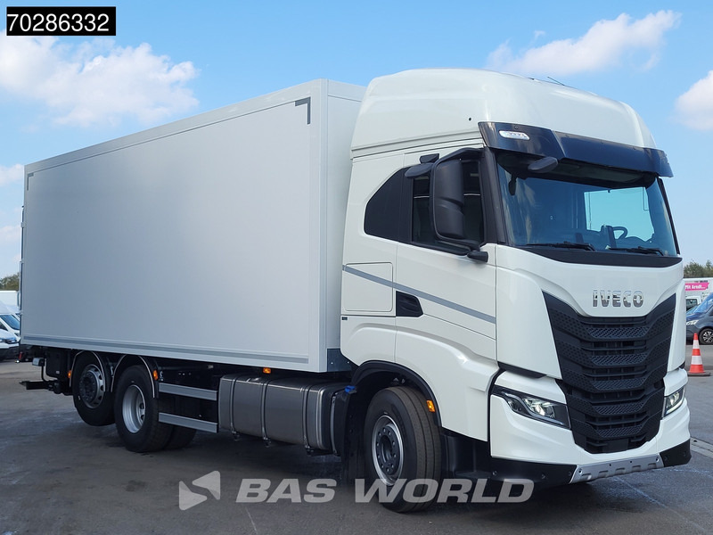 Iveco S-Way 490 6X2 NEW! 2000kg Ladebordwand Retarder Lift+Steering-Axle Navi LED - Dobozos felépítményű teherautó: 3 kép. Iveco S-Way 490 6X2 NEW! 2000kg Ladebordwand Retarder Lift+Steering-Axle Navi LED - Dobozos felépítményű teherautó: 3 kép.