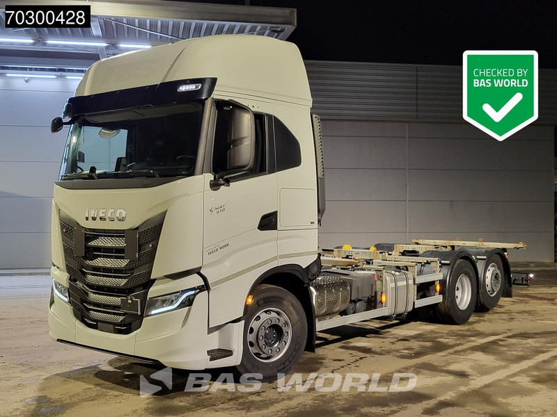 Iveco S-Way 510 6X2 Retarder Full Air Lift Axle BDF Euro 6 - Cserefelépítményes teherautó: 1 kép. Iveco S-Way 510 6X2 Retarder Full Air Lift Axle BDF Euro 6 - Cserefelépítményes teherautó: 1 kép.
