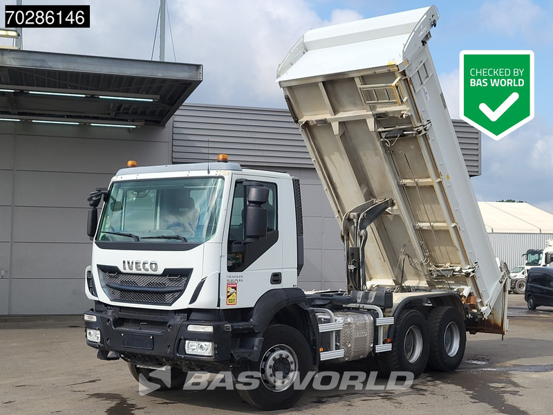 Iveco Trakker 360 6X4 10m3 2-Sided Tipper Steelsuspension Big-Axle Automatic Euro 6 - Billenőplatós teherautó: 1 kép. Iveco Trakker 360 6X4 10m3 2-Sided Tipper Steelsuspension Big-Axle Automatic Euro 6 - Billenőplatós teherautó: 1 kép.