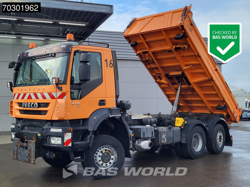 Iveco Trakker 410 6X4 5m3 Meiller 3-way tipper Lift+Steering axle Big-Axle Euro 5 - Billenőplatós teherautó: 1 kép. Iveco Trakker 410 6X4 5m3 Meiller 3-way tipper Lift+Steering axle Big-Axle Euro 5 - Billenőplatós teherautó: 1 kép.