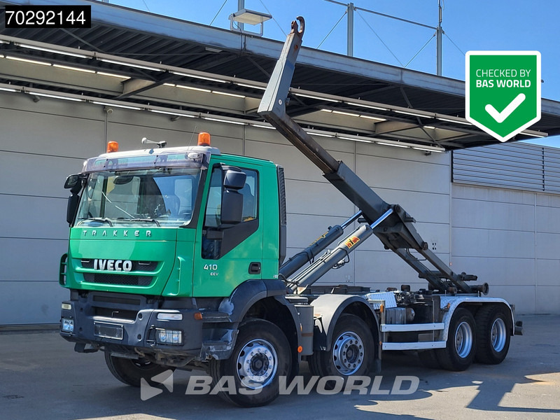 Iveco Trakker 410 8X4 Hyvalift 26-65S Hooklift Manual Big-Axle EEV - Horgos rakodó teherautó: 1 kép. Iveco Trakker 410 8X4 Hyvalift 26-65S Hooklift Manual Big-Axle EEV - Horgos rakodó teherautó: 1 kép.