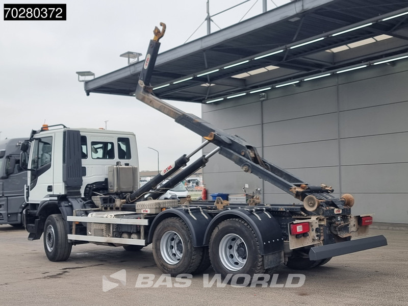 Iveco X-Way 460 6X4 20 Tons HYVA Hook Navi Euro 6 - Horgos rakodó teherautó: 2 kép. Iveco X-Way 460 6X4 20 Tons HYVA Hook Navi Euro 6 - Horgos rakodó teherautó: 2 kép.