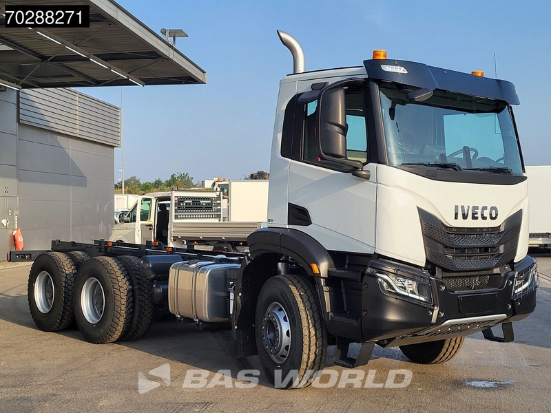 Iveco X-Way 460 6X4 New! Retarder Steelsuspension Big-Axle Navi Euro 6 - Alvaz teherautó: 3 kép. Iveco X-Way 460 6X4 New! Retarder Steelsuspension Big-Axle Navi Euro 6 - Alvaz teherautó: 3 kép.
