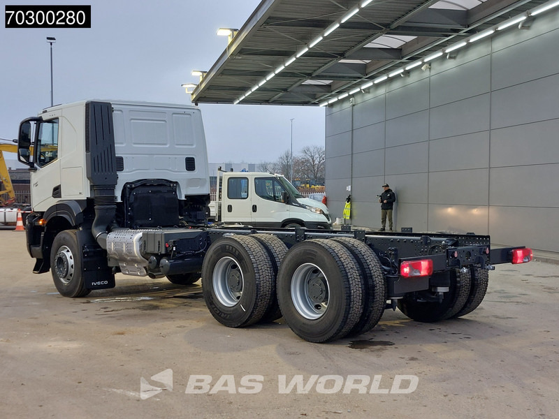 Iveco X-Way 500 X-Way 6X4 NEW 6x4 chassis Sleepercab Rear Air suspension Automatic Euro 6 - Alvaz teherautó: 2 kép. Iveco X-Way 500 X-Way 6X4 NEW 6x4 chassis Sleepercab Rear Air suspension Automatic Euro 6 - Alvaz teherautó: 2 kép.