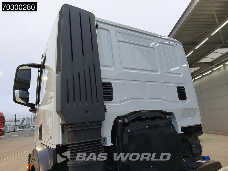 Iveco X-Way 500 X-Way 6X4 NEW 6x4 chassis Sleepercab Rear Air suspension Automatic Euro 6 - Alvaz teherautó: 5 kép. Iveco X-Way 500 X-Way 6X4 NEW 6x4 chassis Sleepercab Rear Air suspension Automatic Euro 6 - Alvaz teherautó: 5 kép.