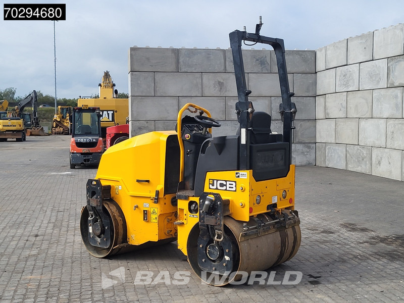 JCB CT260-120 - Henger: 2 kép. JCB CT260-120 - Henger: 2 kép.