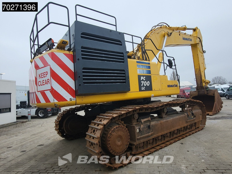 Komatsu PC700 LC -11 - Lánctalpas kotró: 3 kép. Komatsu PC700 LC -11 - Lánctalpas kotró: 3 kép.