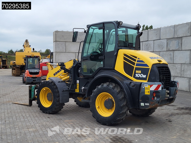 Komatsu WA100 M-7 BUCKET + FORKS - Gumikerekes homlokrakodó: 5 kép. Komatsu WA100 M-7 BUCKET + FORKS - Gumikerekes homlokrakodó: 5 kép.
