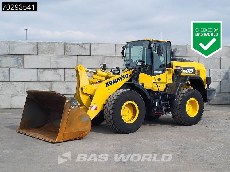 Komatsu WA320-8E0 WB 320-8E0 - Gumikerekes homlokrakodó: 1 kép. Komatsu WA320-8E0 WB 320-8E0 - Gumikerekes homlokrakodó: 1 kép.