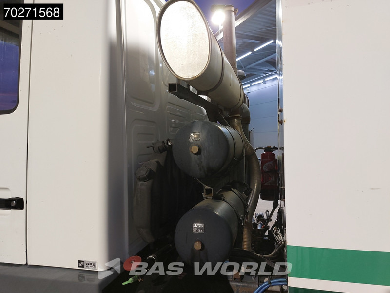 MAN LE 15.250 4X2 Eurovoirie Sweeper Manual Steelsuspension Euro 3 - Utcaseprő gép: 2 kép. MAN LE 15.250 4X2 Eurovoirie Sweeper Manual Steelsuspension Euro 3 - Utcaseprő gép: 2 kép.