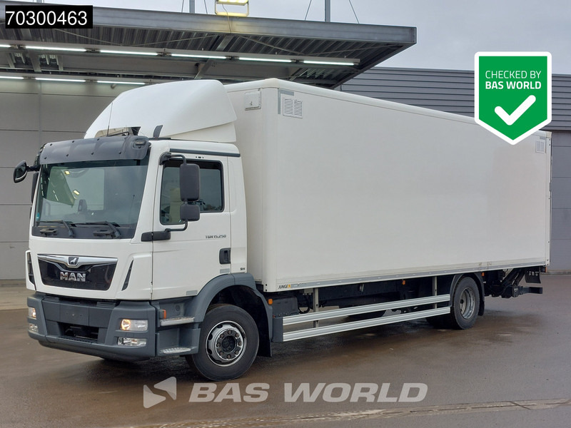 MAN TGM 15.250 4X2 15tonner Automatic Ladebordwand Euro 6 - Dobozos felépítményű teherautó: 1 kép. MAN TGM 15.250 4X2 15tonner Automatic Ladebordwand Euro 6 - Dobozos felépítményű teherautó: 1 kép.