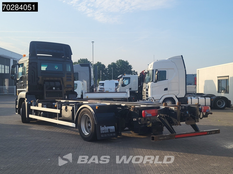 MAN TGS 18.360 834 4X2 19tonner BDF Automatic Navi Euro 6 - Cserefelépítményes teherautó: 2 kép. MAN TGS 18.360 834 4X2 19tonner BDF Automatic Navi Euro 6 - Cserefelépítményes teherautó: 2 kép.