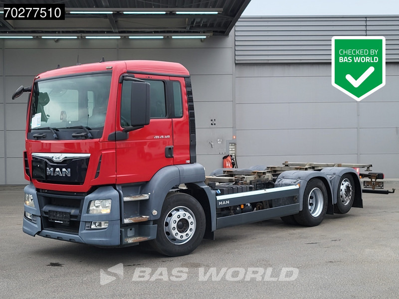 MAN TGS 26.320 6X2 BDF ADR Lift+lenkasche Automatic Euro 6 - Cserefelépítményes teherautó: 1 kép. MAN TGS 26.320 6X2 BDF ADR Lift+lenkasche Automatic Euro 6 - Cserefelépítményes teherautó: 1 kép.