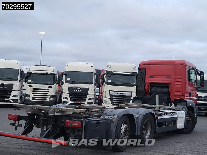 MAN TGS 26.320 TGS 6X2 ADR BDF Lift + Steering Axle Euro 6 - Cserefelépítményes teherautó: 5 kép. MAN TGS 26.320 TGS 6X2 ADR BDF Lift + Steering Axle Euro 6 - Cserefelépítményes teherautó: 5 kép.