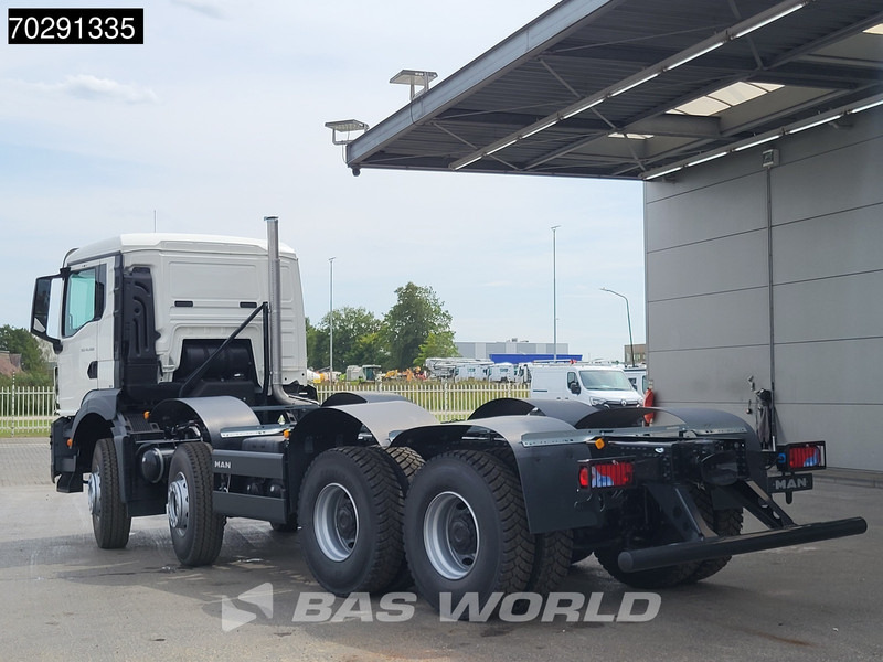 MAN TGS 41.400 8X4 New 8x4 chassis Engine PTO Steelsuspension Big-Axle Manual Euro 2 - Alvaz teherautó: 2 kép. MAN TGS 41.400 8X4 New 8x4 chassis Engine PTO Steelsuspension Big-Axle Manual Euro 2 - Alvaz teherautó: 2 kép.
