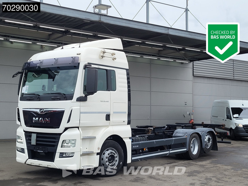 MAN TGX 26.460 6X2 BDF Liftaxle Automatic Retarder ACC Euro 6 - Cserefelépítményes teherautó: 1 kép. MAN TGX 26.460 6X2 BDF Liftaxle Automatic Retarder ACC Euro 6 - Cserefelépítményes teherautó: 1 kép.