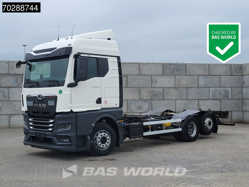 MAN TGX 26.470 6X2 BDF Retarder Lift Axle Standklima Automatic LED Euro 6 - Cserefelépítményes teherautó: 1 kép. MAN TGX 26.470 6X2 BDF Retarder Lift Axle Standklima Automatic LED Euro 6 - Cserefelépítményes teherautó: 1 kép.