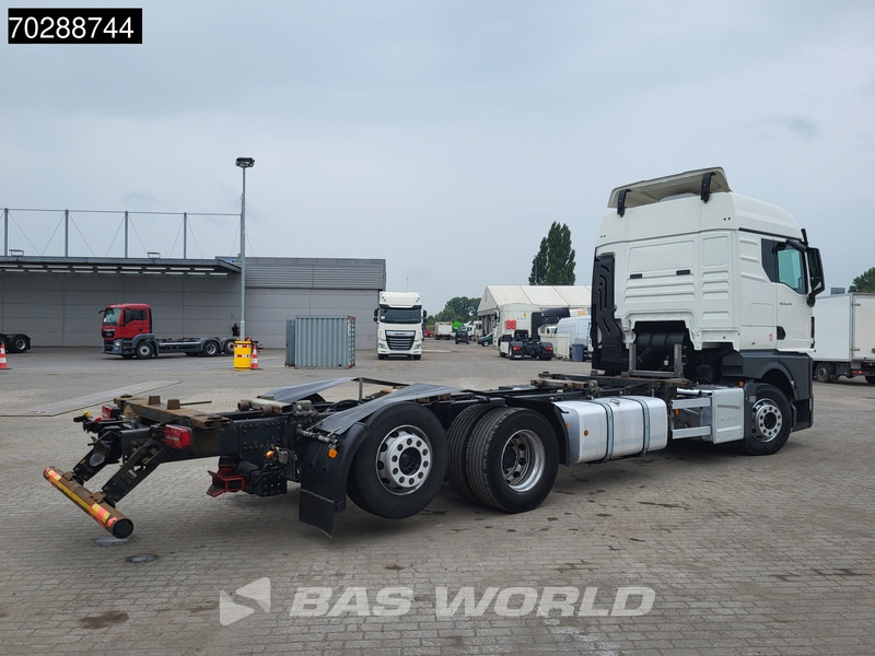 MAN TGX 26.470 6X2 BDF Retarder Lift Axle Standklima Automatic LED Euro 6 - Cserefelépítményes teherautó: 5 kép. MAN TGX 26.470 6X2 BDF Retarder Lift Axle Standklima Automatic LED Euro 6 - Cserefelépítményes teherautó: 5 kép.